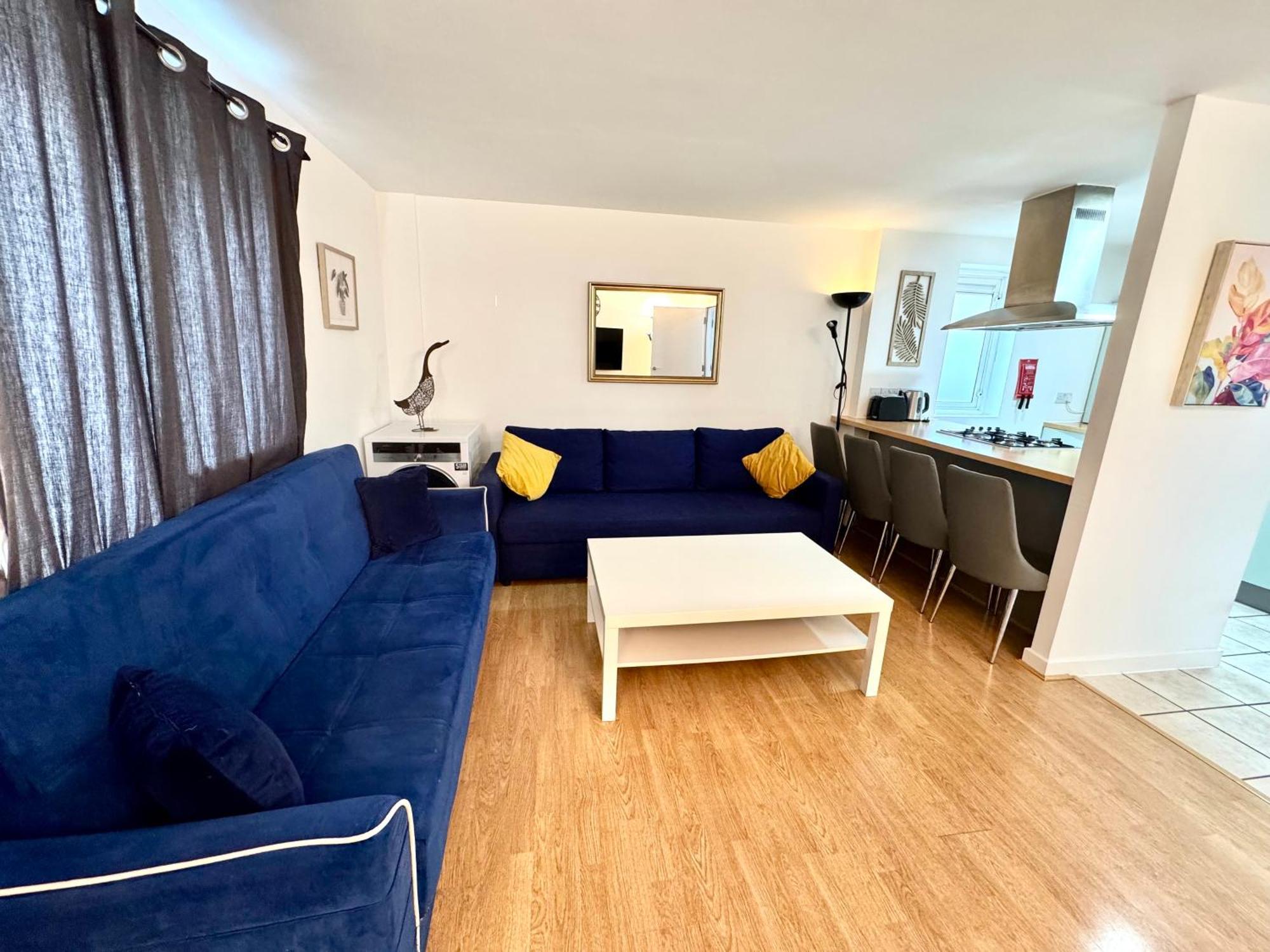 2 Bed, 2 Bath, Ground Floor Whole Apartment With Parking, Near Central London & Stratford, Close To Station, Zone 2 Esterno foto